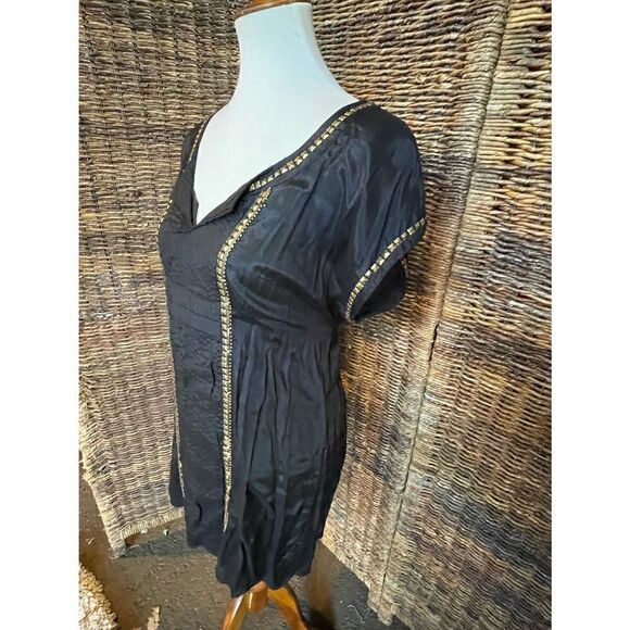 Limited Collection Black Ribbed Design With Gold/Medal Embellishment 100% Viscos - Picture 10 of 14